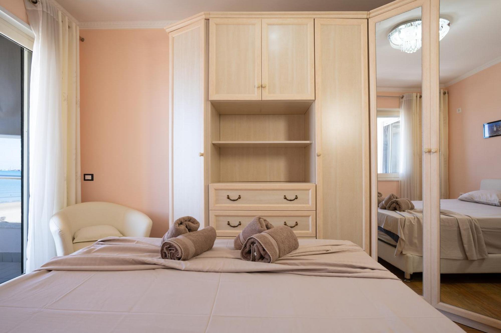 Sea View-Apartment On The Beach - Durrs2 Durrës Exterior foto